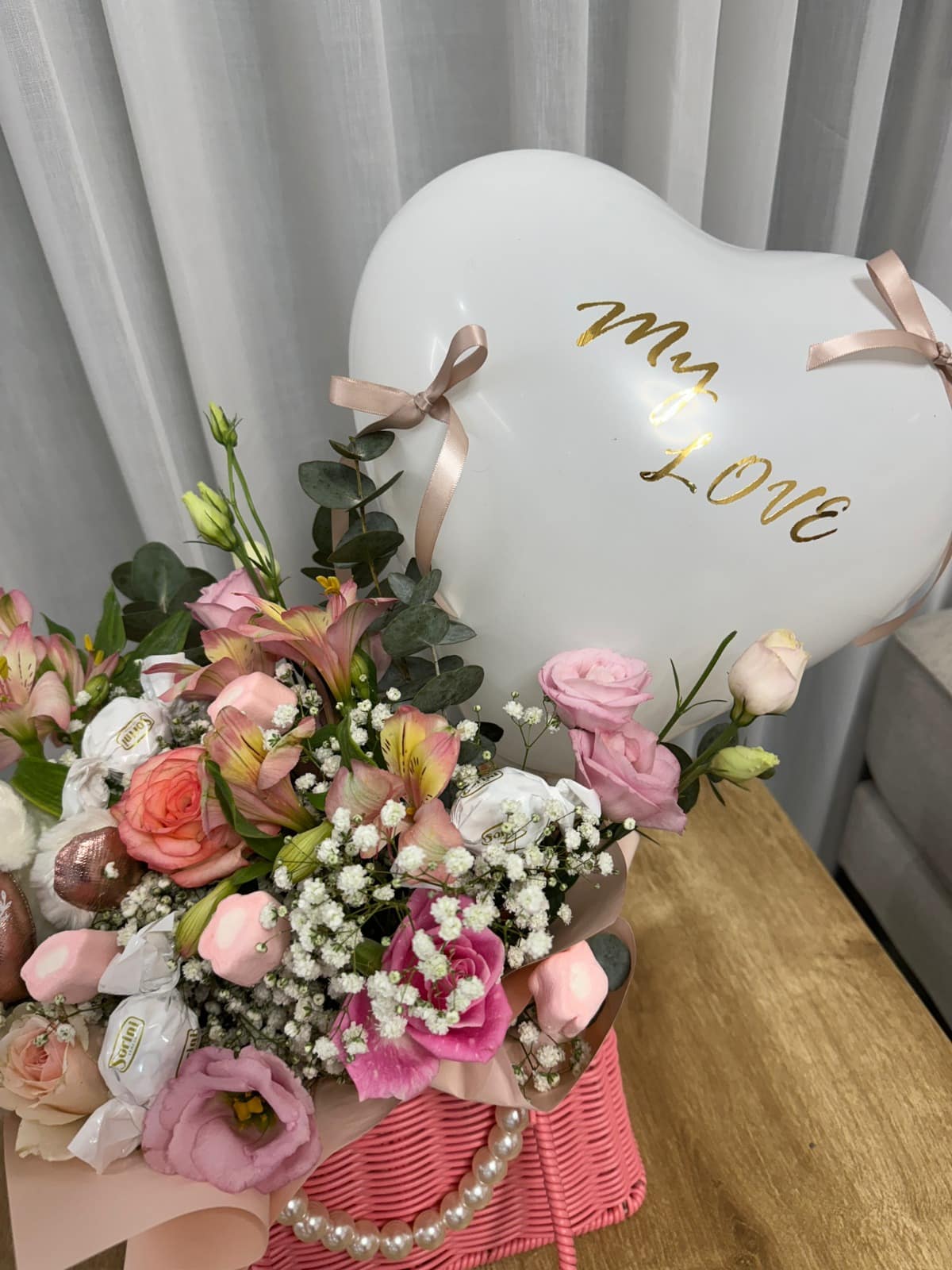סל ״love” פנינים ורוד או לבן – תמונה 3